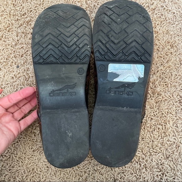 Dansko 41 professional clogs slip on shoes weathered tooled brown shoe - Picture 2 of 11